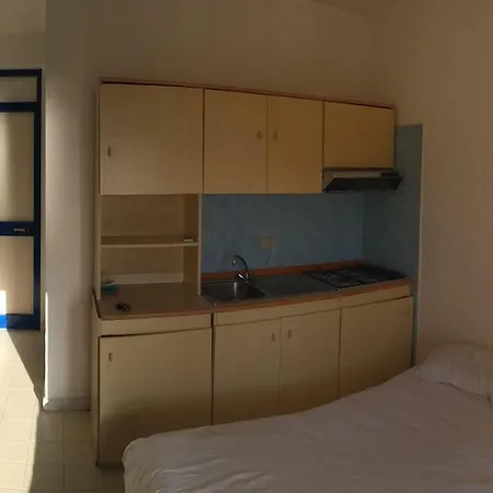 Tatil Evi Romantic Flat, Sea View Costa Makauda